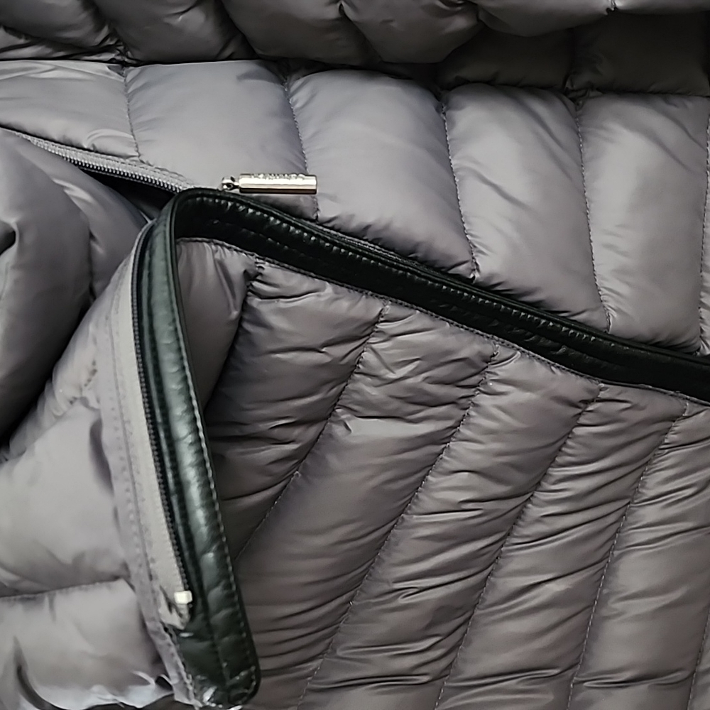 Calvin Klein Packable Jacket - Picture 3 of 3